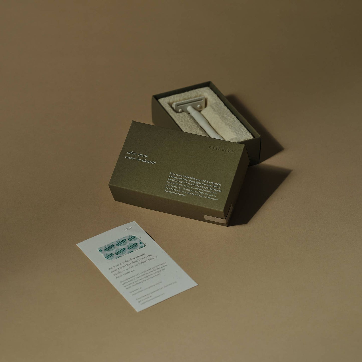 Sustainable Brass Safety Razor - Cream