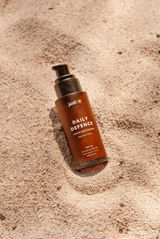 Daily Defence Tinted Moisturizer 30 SPF 50mL