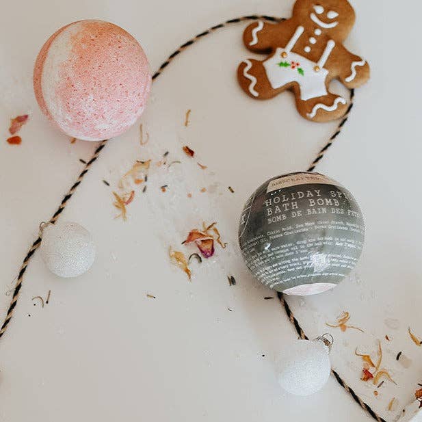 Holiday Spice Bath Bomb - Canadian Made