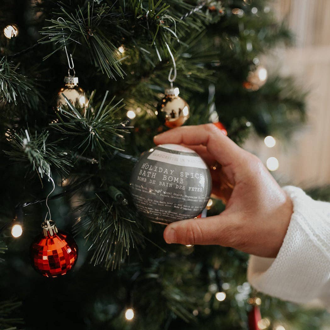 Holiday Spice Bath Bomb - Canadian Made