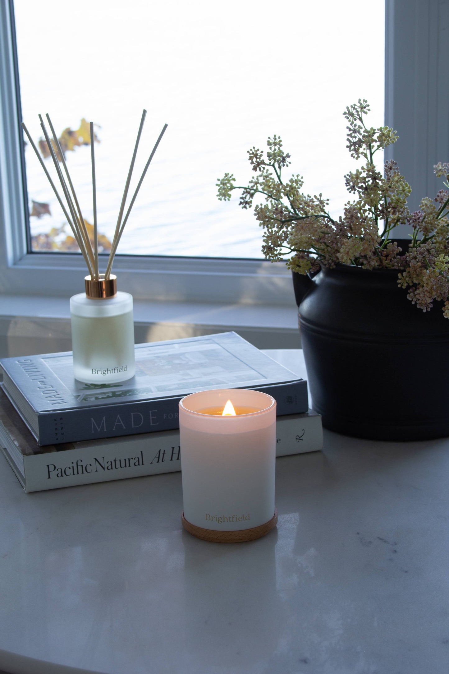 Saturday Non-Toxic Coconut Soy Candle with Wood Wick